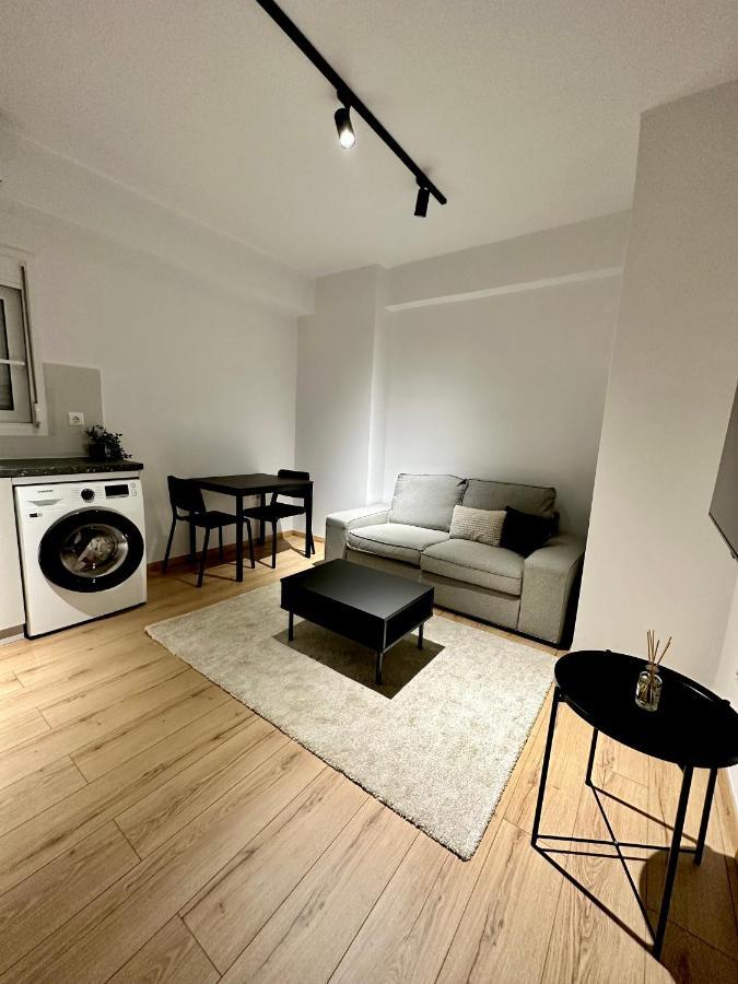 City Centre Apartment Патра Екстериор снимка